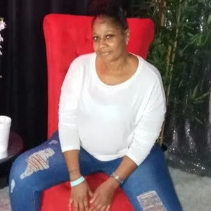 Meet your Posher, Constance